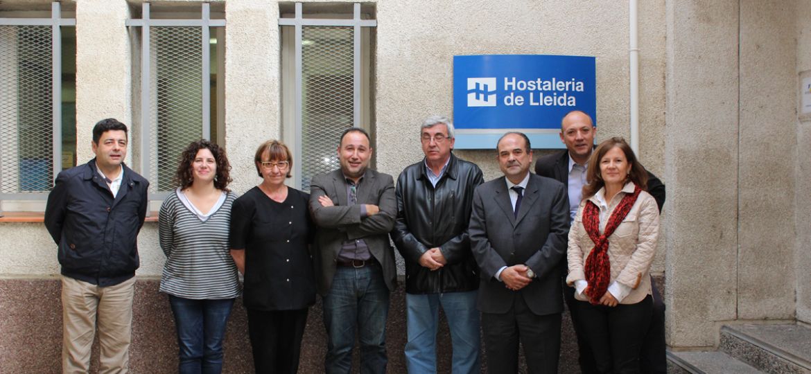 Signatura conveni hosteleria 2015 (9)