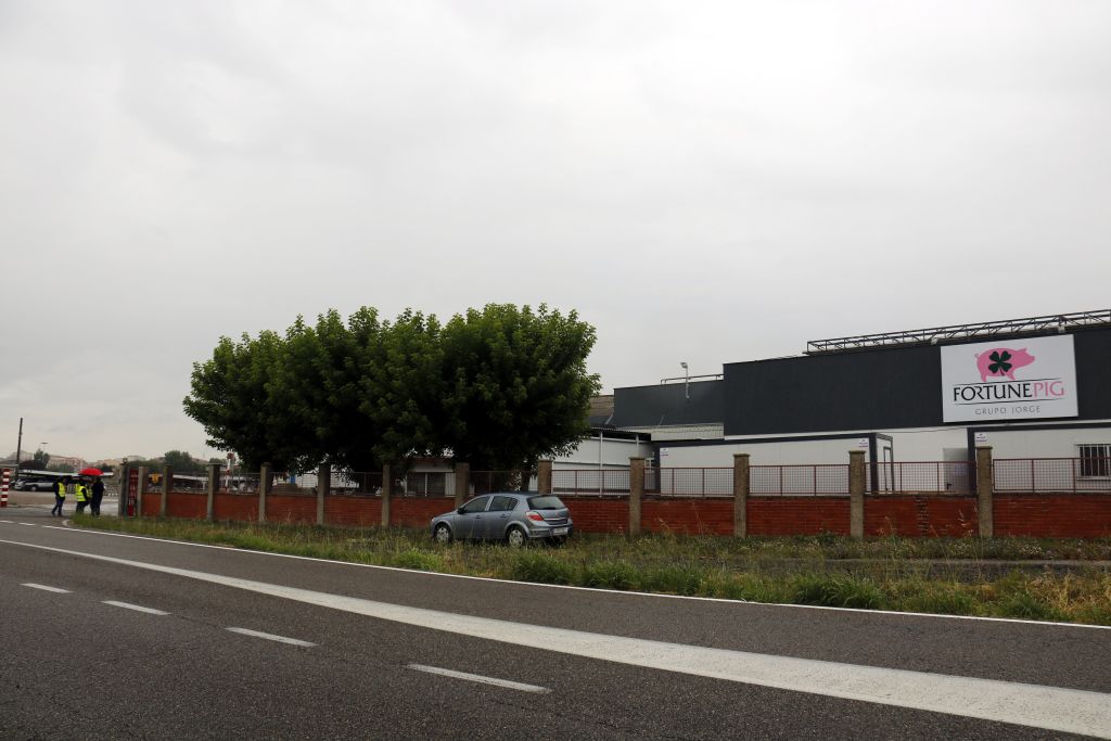 UGT-FICA Terres de Lleida denuncia Axparia Trade per cessió il·legal de 400 treballadors i treballadores al centre de treball de Mollerussa