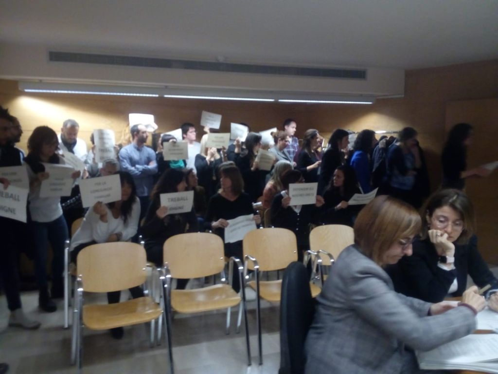 Mobilització de la UGT-FeSP de les Terres de Lleida durant el Ple del Consell Comarcal del Segrià