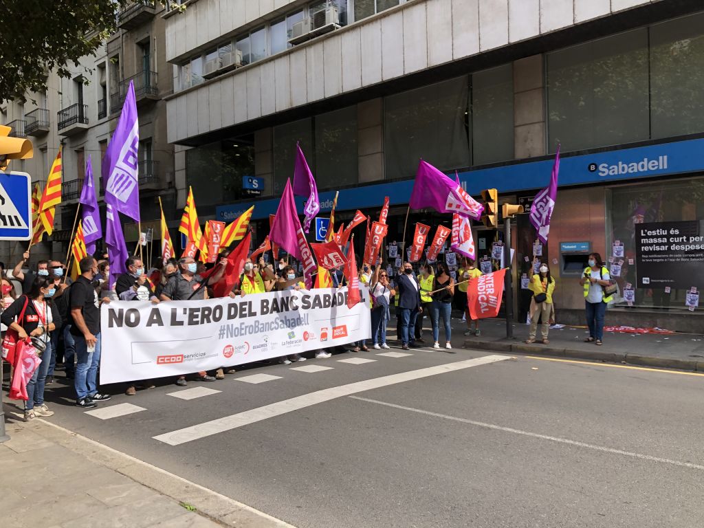 Concentració a Lleida en contra de l’ERO del Banc Sabadell