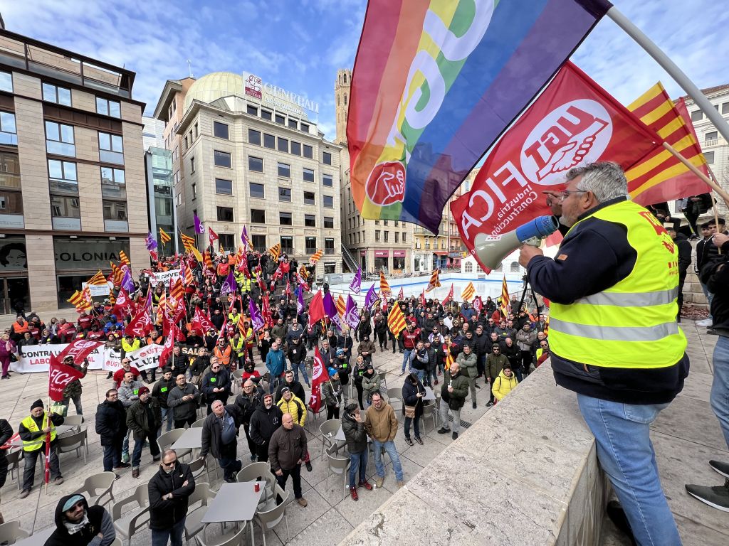 Un miler de persones es manifesten a Lleida contra les precàries condicions laborals del sector del metall