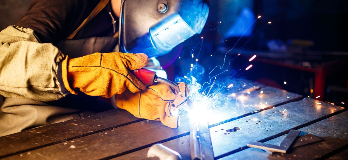 Cutting metal with plasma equipment on plant.