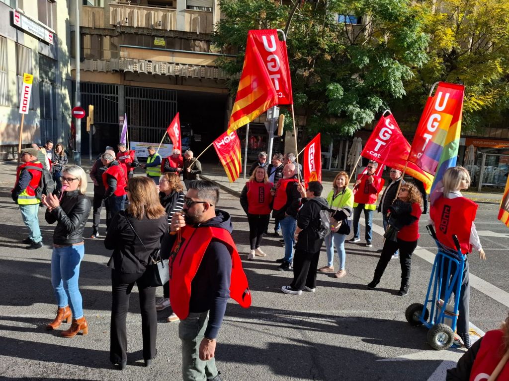 Alta participació en la vaga del conveni de viatgers
